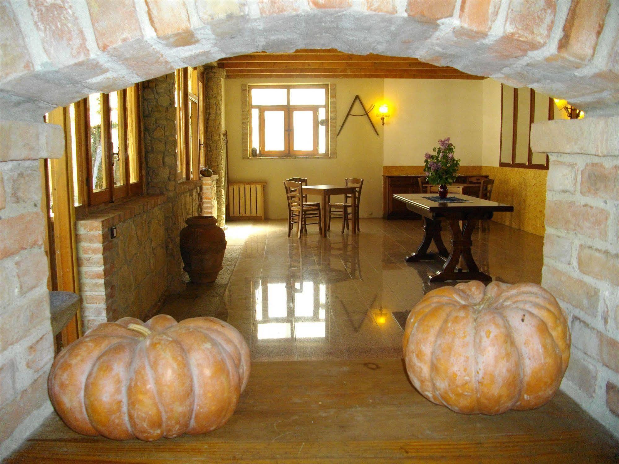 La Martinella Villa Канели Екстериор снимка